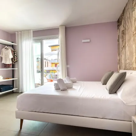 Lido Di Dante Apartment